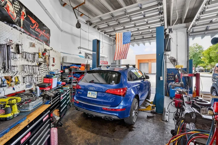 Garage