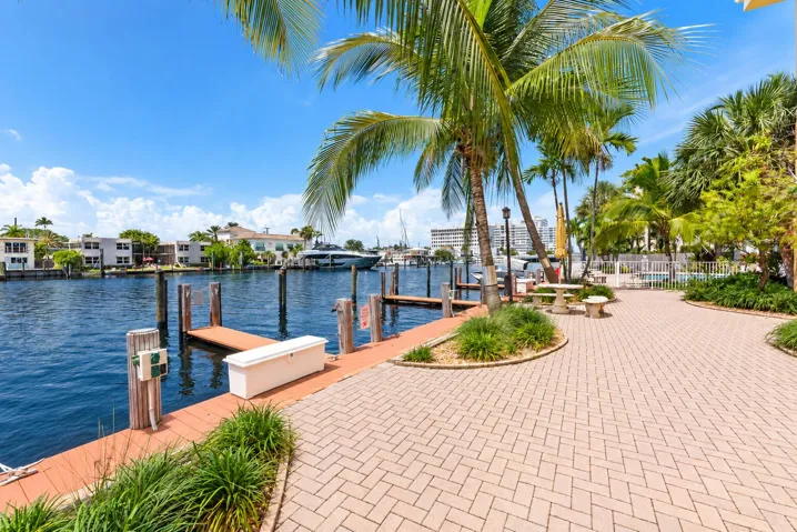 Boat Docks Middle River Villas