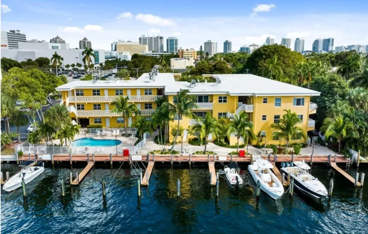 Middle River Villas Boat Slips