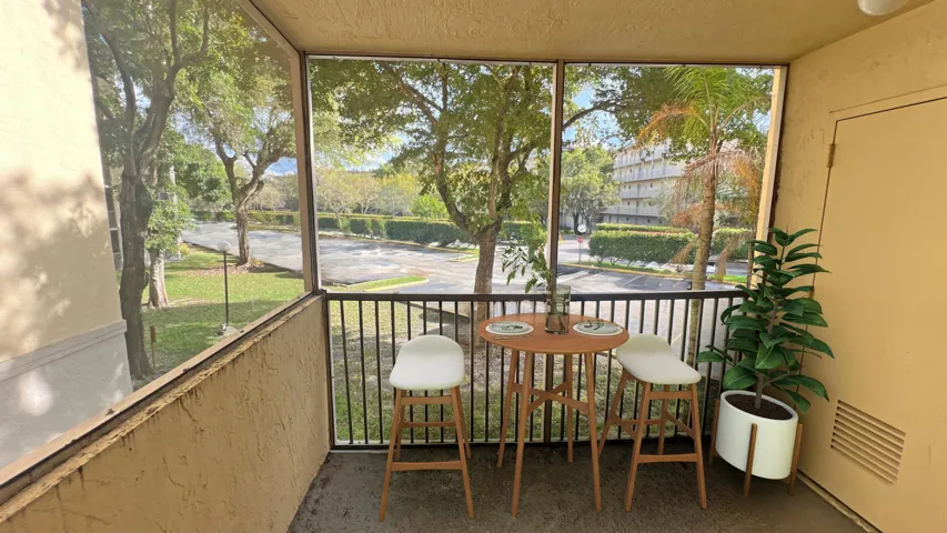 8343 Stage​​‌​​​​‌​​‌‌​‌‌​​​‌‌​‌​‌​‌​​​‌​​ Balcony