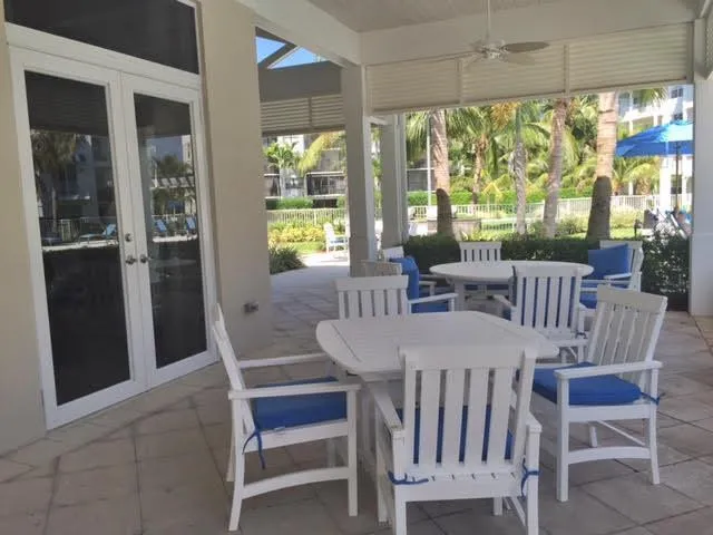 Clubhouse Outdoor Seating