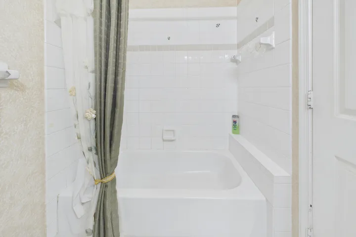 CAM06286G6-PR0040-STILL009