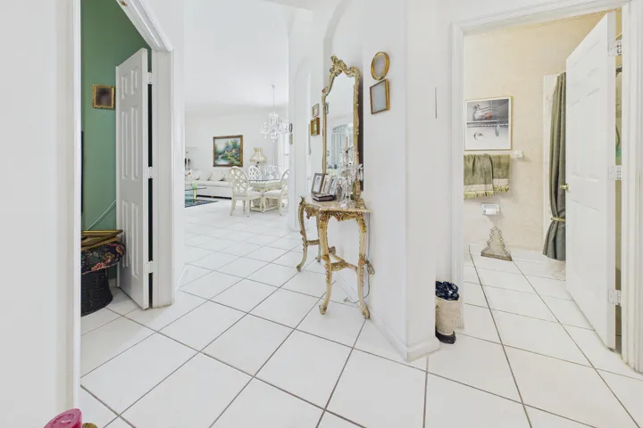 CAM06286G6-PR0040-STILL006