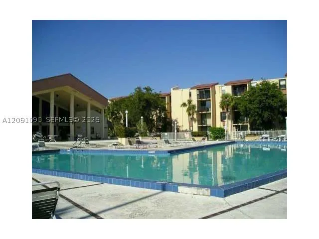 Swimming Pool/Hot Tub/Sauna
