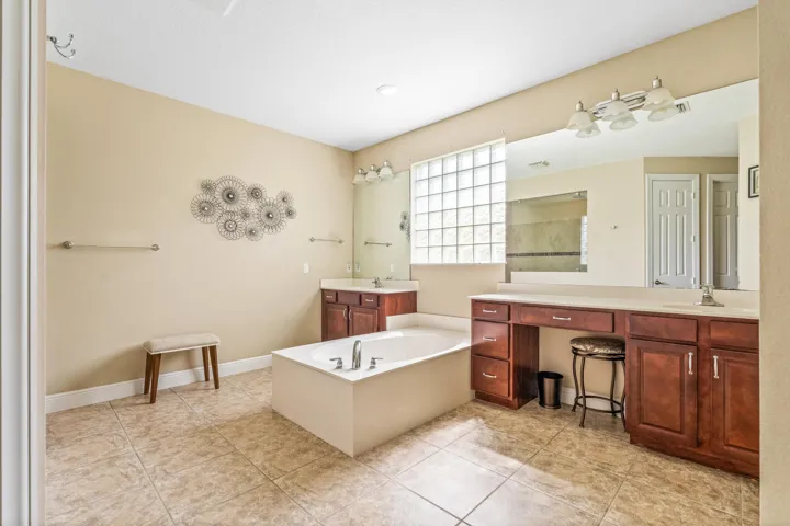 7621 Fieldstone Ranch Square-273_14