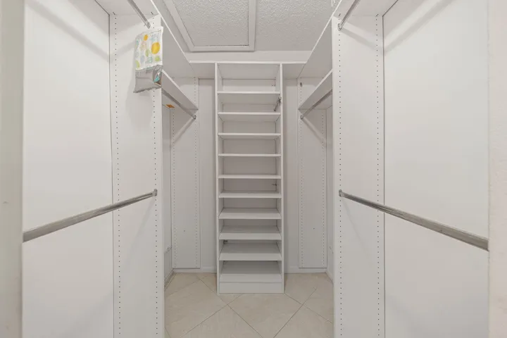 Walk in Closet
