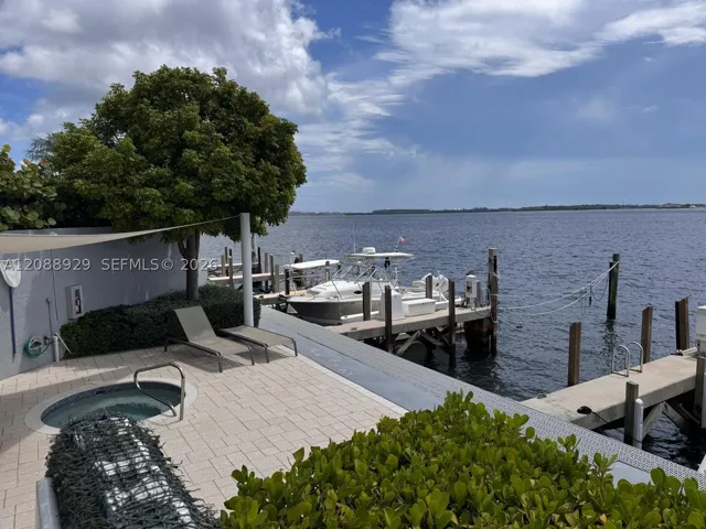 Dock