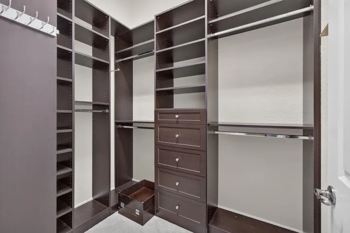 cloet built-ins