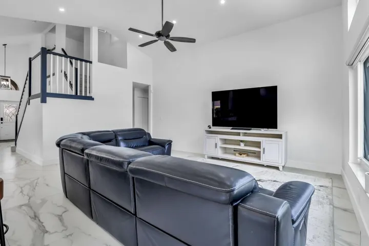 Oversized Porcelain Flooring