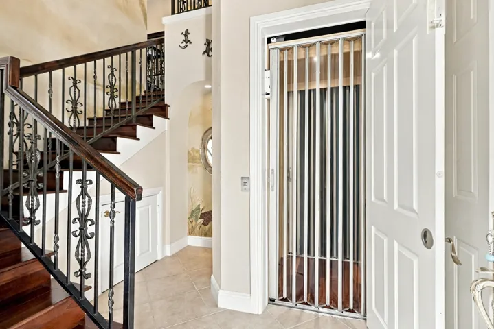 08_foyer
