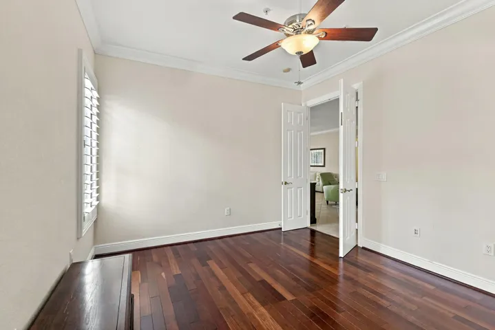20_bedroom