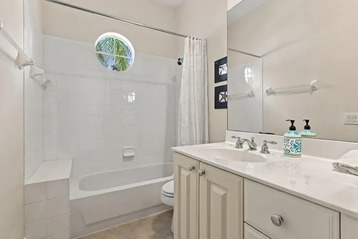 12_bathroom
