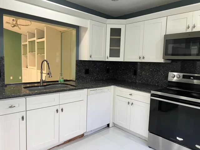 Kitchen 6
