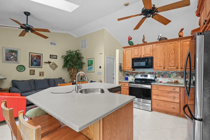 Kitchen-side