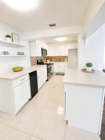 kitchen_galley_view