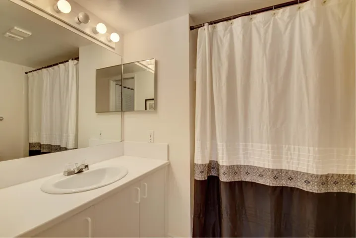 BATHROOM #2