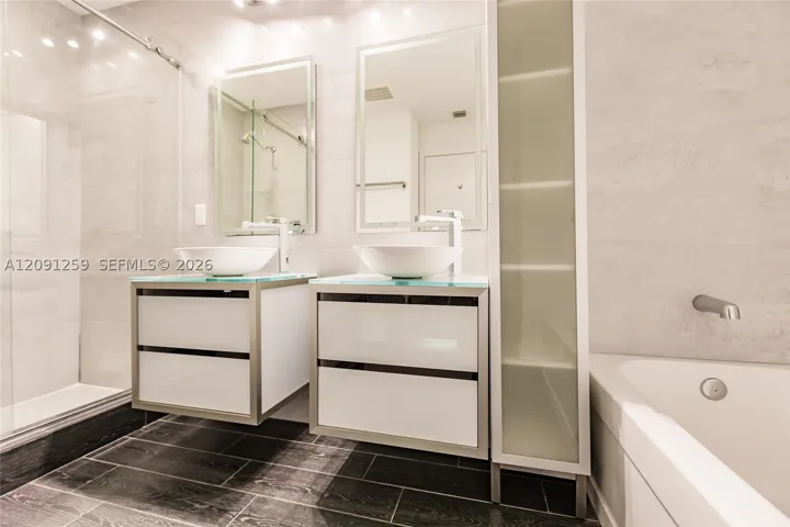 1111 Sw 1st Ave 3216, Miami, Florida 33130