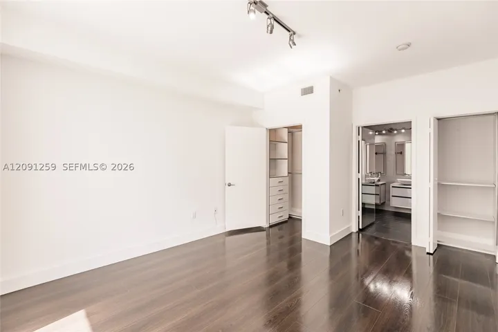 1111 Sw 1st Ave 3216, Miami, Florida 33130