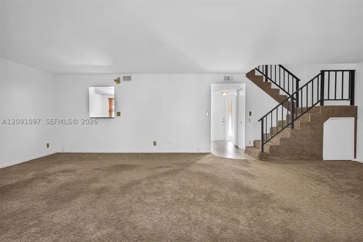 430 Commodore Dr 304, Plantation, Florida 33325
