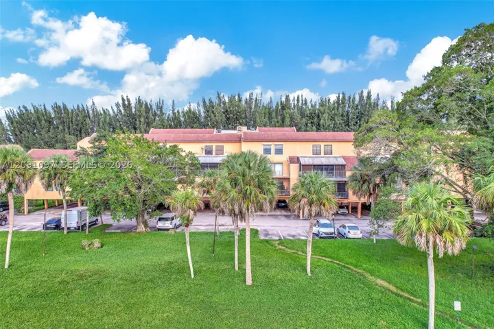 430 Commodore Dr 304, Plantation, Florida 33325