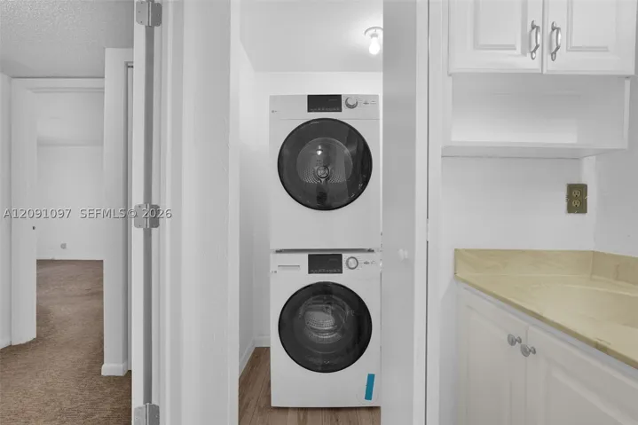 430 Commodore Dr 304, Plantation, Florida 33325