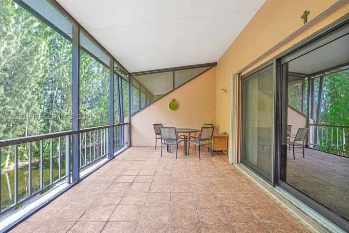 430 Commodore Dr 304, Plantation, Florida 33325