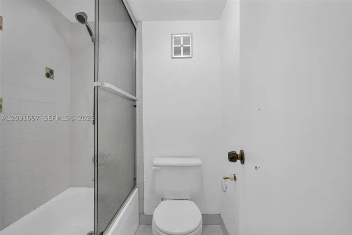 430 Commodore Dr 304, Plantation, Florida 33325