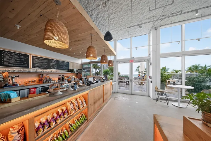 Cafe on site poolside
