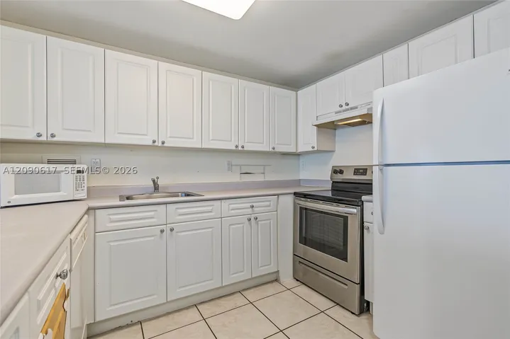 Nice range and refrigerator