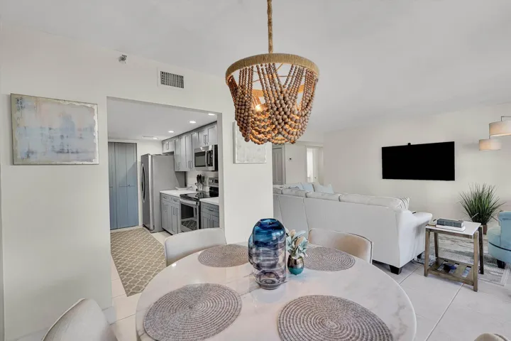 Dinning area 3