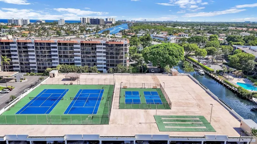 PB pickleball and Tennis