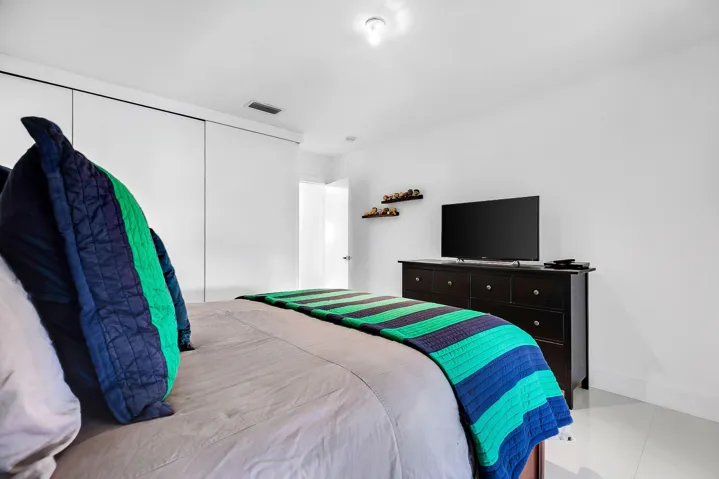 3759OaksClubhouseDr-PompanoBeach,Natalia