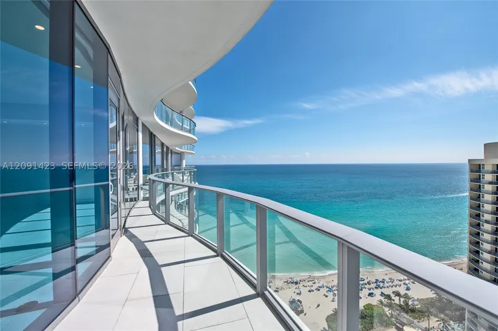 17475 Collins Ave 2003, Sunny Isles Beach, Florida 33160