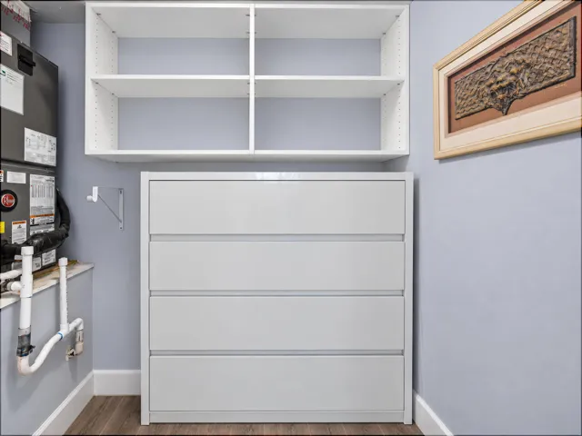 19-Bedroom1-Closet