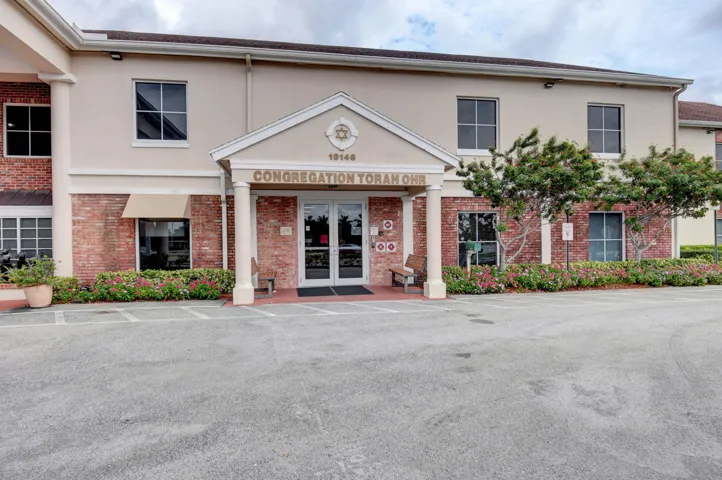 62-web-or-mls-Century Village (27)