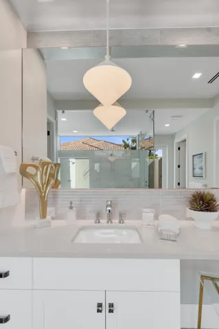 Owner's Bath