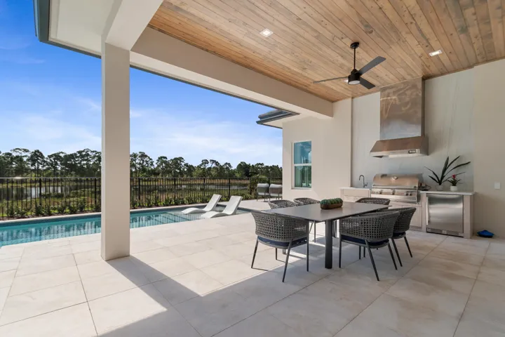 Cabana / Outdoor Kitchen