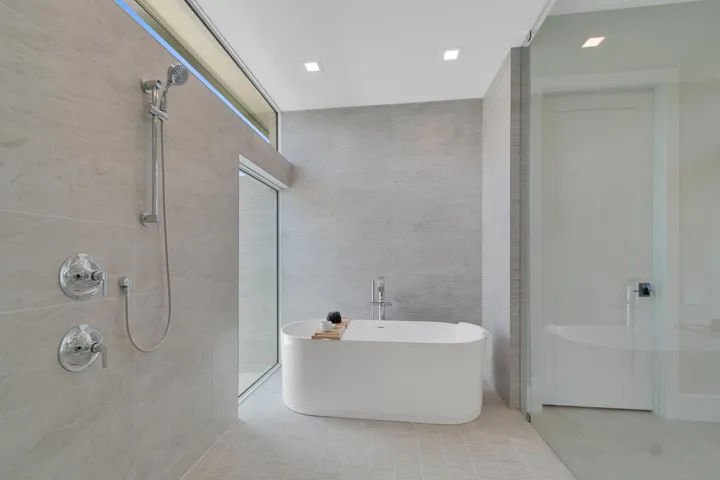 Owner's Bath