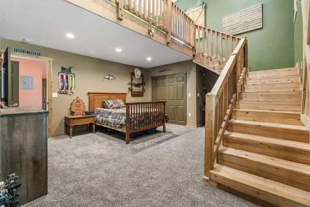 BEDROOM WITH LOFT