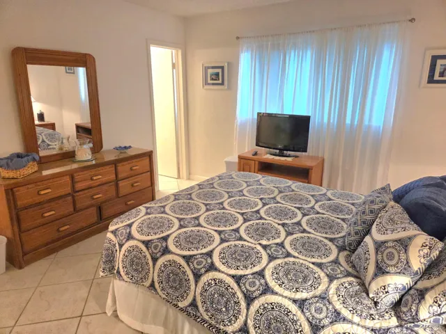 Lots of Dresser Drawers