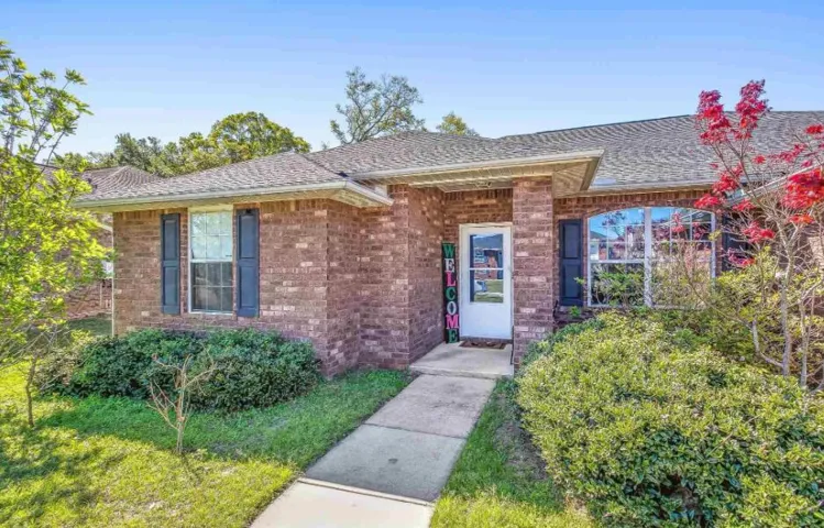 Listing Photos - Image - 6432 Sarasota S