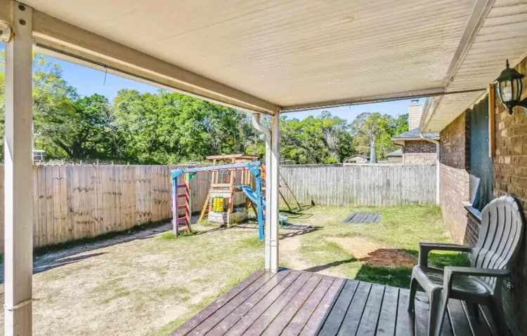 Listing Photos - Image - 6432 Sarasota S