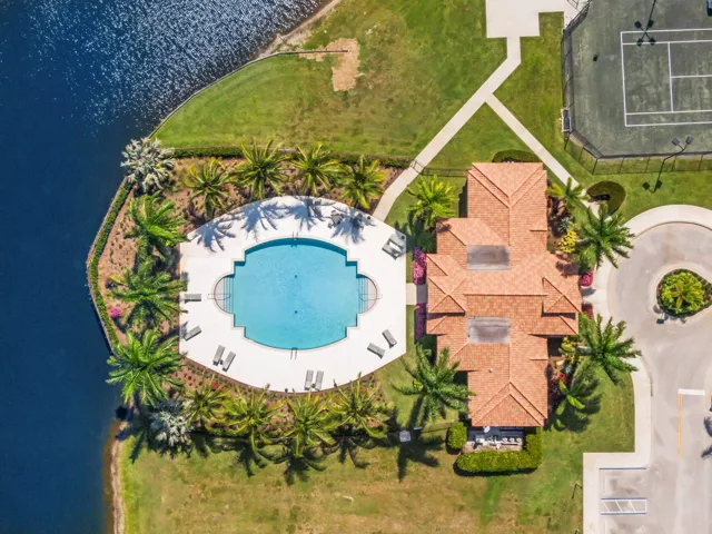 lrg_28-web-or-mls-dji_0457