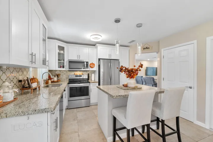 10961 Nw 12th Dr_011