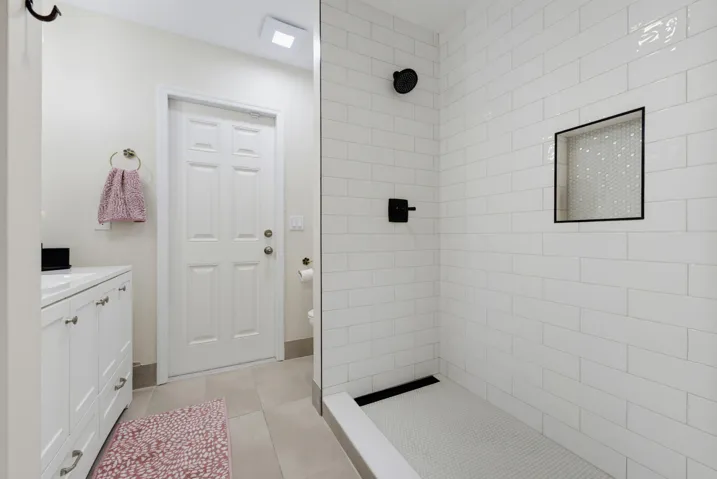 Block_Realty_123_010