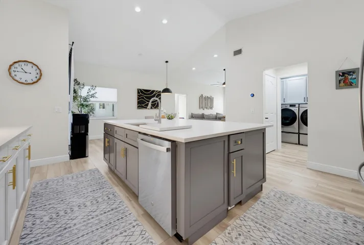 Block_Realty_123_029