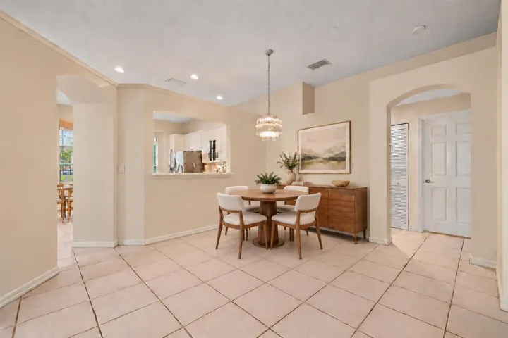 AI - Dining Room