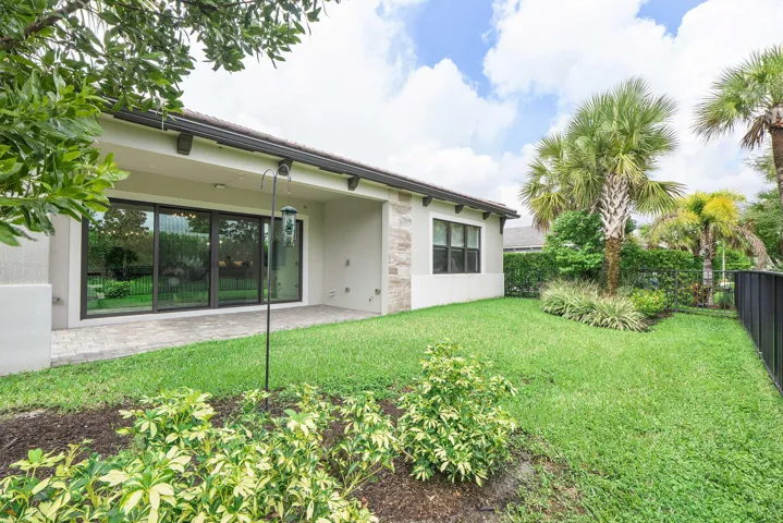 12467 Solana Bay Cir_040