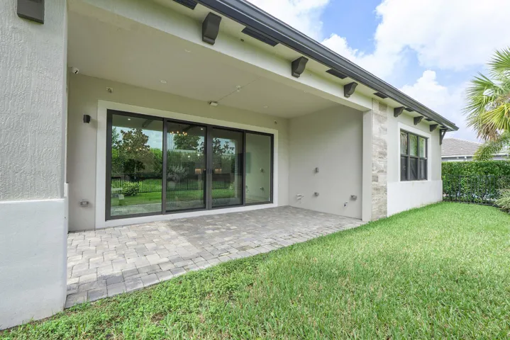 12467 Solana Bay Cir_037