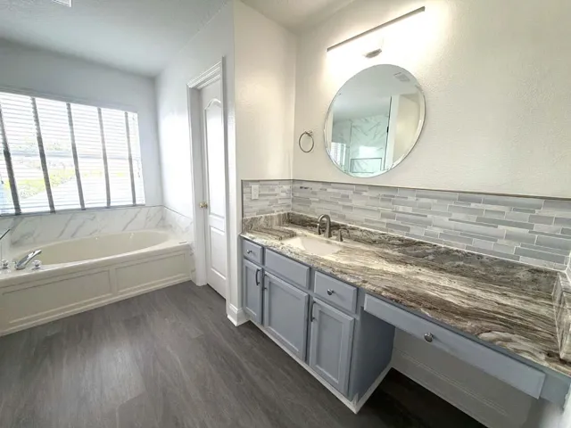 master bath sink r